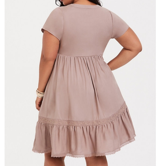 Torrid TAUPE PINTUCK CHALLIS SKATER DRESS sz 1X - Picture 4 of 8